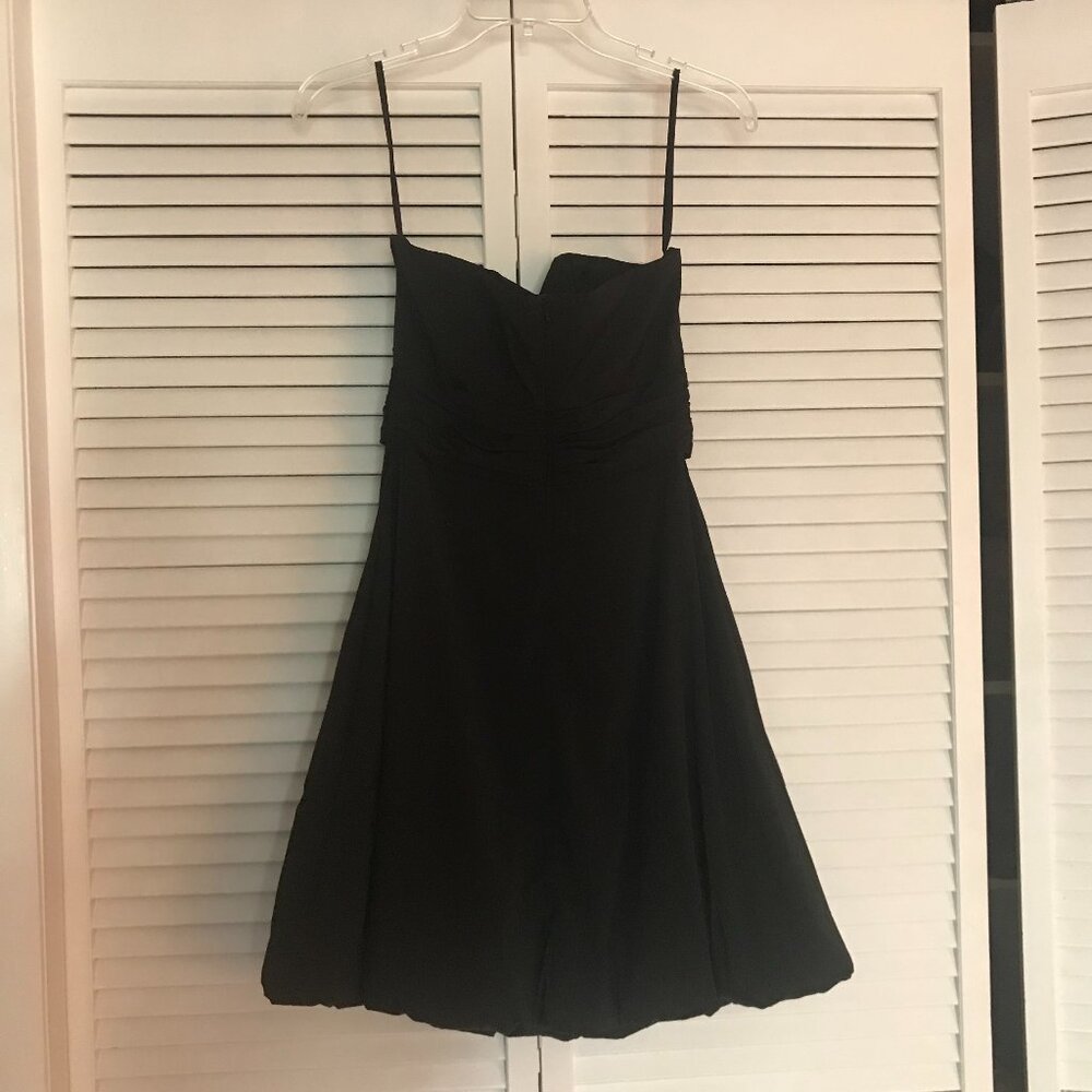 WHITE HOUSE BLACK MARKET: BLACK STRAPLESS DRESS WITH BUBBLE HEM SIZE 0 - Picture 4 of 4